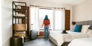 Αλλάζουν οι κανόνες της ΕΕ για την βραχυχρόνια μίσθωση ακινήτων