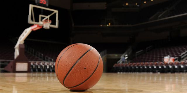 Επεισόδιο μεταξύ παικτών και οπαδών σε εφηβικό αγώνα μπάσκετ στη Νίκαια