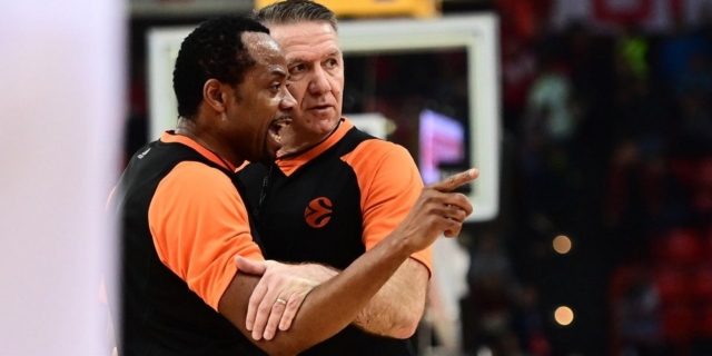 Οι διαιτητές του αγώνα Ολυμπιακός - Βαλένθια