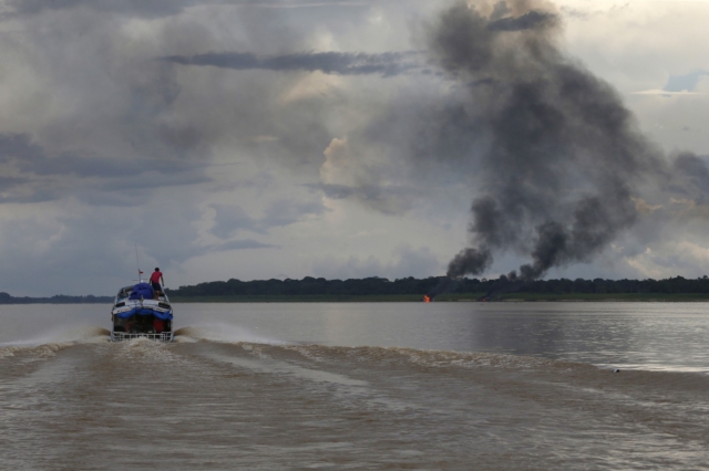 Φωτιά σε καταυλισμό του κινήματος ακτημόνων στη Βραζιλία