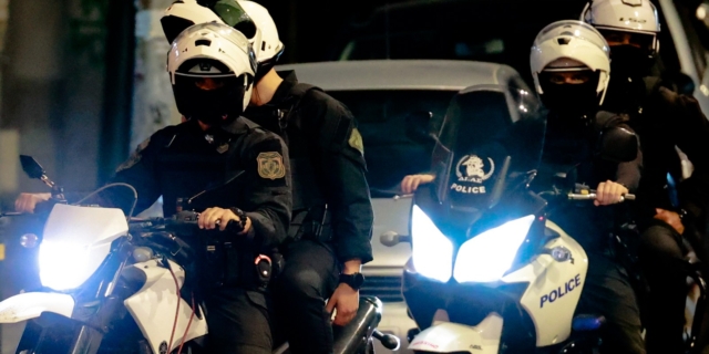 Πώς έγινε η καταδίωξη που κόστισε τη ζωή στον αστυνομικό