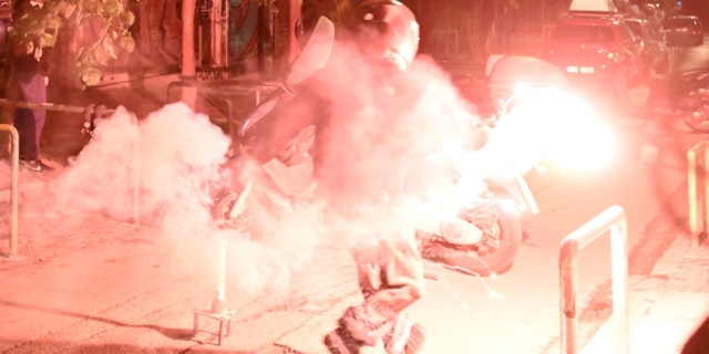 Επεισόδια στα Εξάρχεια μετά το τέλος της πορείας