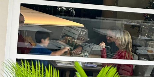 Μητσοτάκης – Δημητριάδης: Γεύμα του πρωθυπουργού με τον ανιψιό του στο κέντρο της Αθήνας