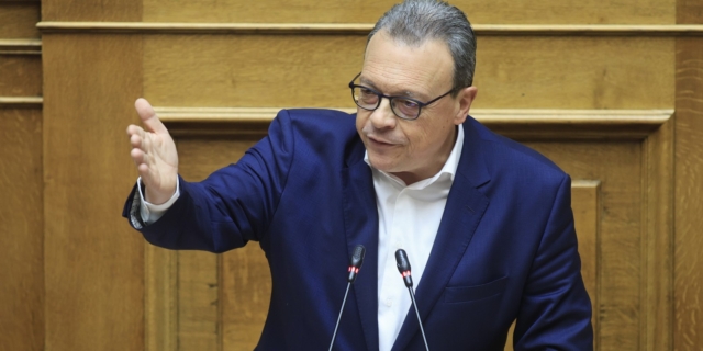 Φάμελλος: “Ο κ. Μητσοτάκης δεν χάνει ευκαιρία να αποδείξει ότι θεωρεί λάφυρό του το ελληνικό κράτος”