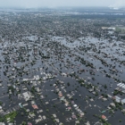 Η καταστροφή του φράγματος Καχόβκα οδήγησε στο να πλημμυρίσει η πόλη Oleshky στην Ουκρανιά.