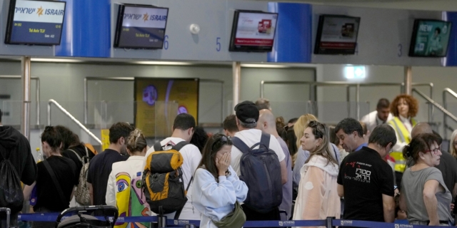 Ισραηλινοί πολίτες στο "Ελ. Βενιζέλος"