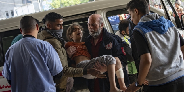 Τραυματισμένο παιδί από τους ισραηλινούς βομβαρδισμούς