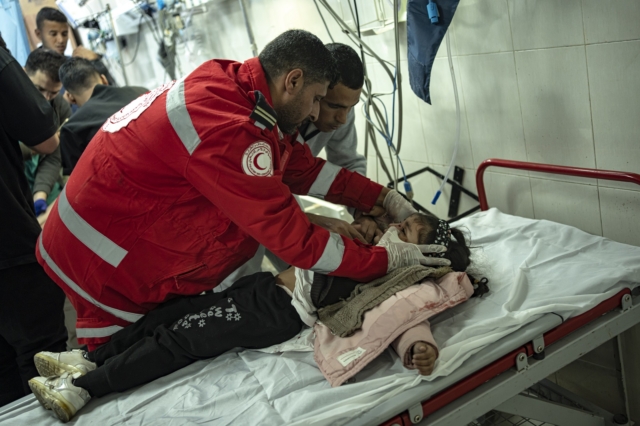 Γιατροί Χωρίς Σύνορα: Το Ισραήλ χτυπάει ολόκληρη τη Γάζα και τον λαό της