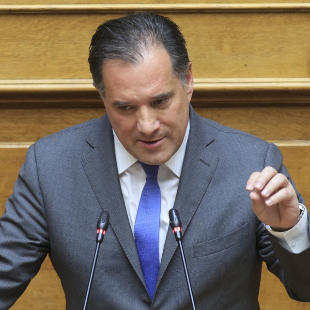 Σύγκρουση κυβέρνησης-Σαμαρά για την τροπολογία του υπουργείου Μετανάστευσης