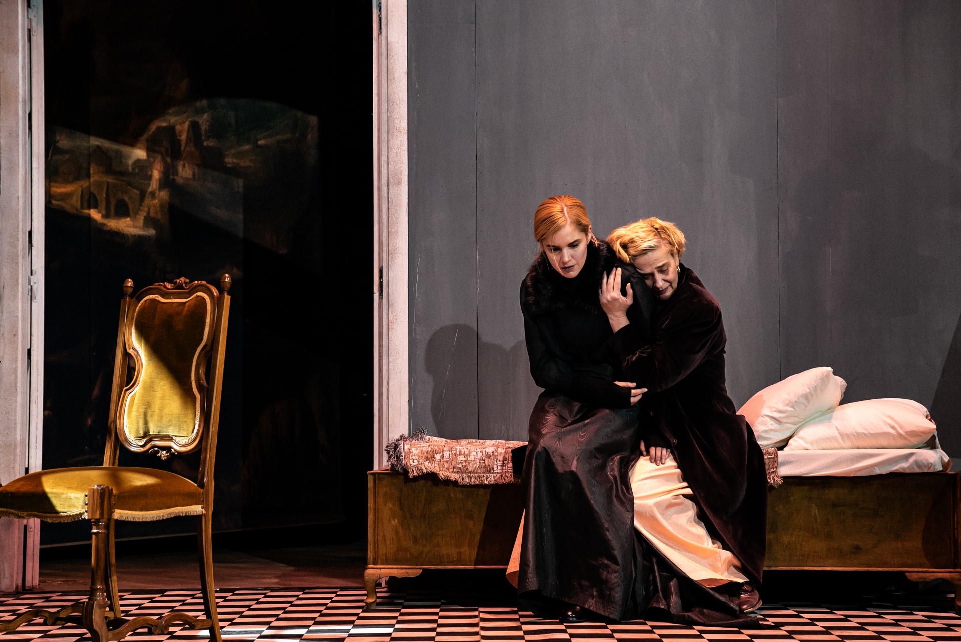 Γλάρος σε σκηνοθεσία του Δημήτρη Καραντζά