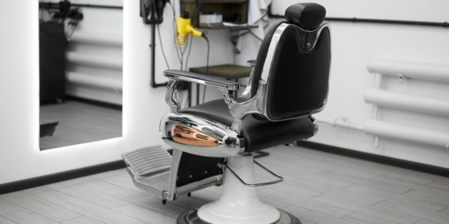 Bριλήσσια: Συντετριμμένη η σύζυγος του κομμωτή – “Δεν είχα καταλάβει τίποτα”