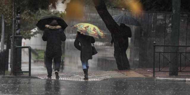 Καιρός: Έρχονται καταιγίδες και χιόνια – Ποιες περιοχές θα επηρεαστούν