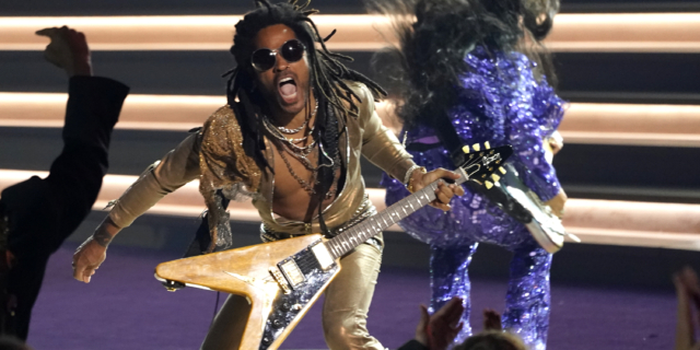 Ο σούπερ σταρ Lenny Kravitz ροκάρει στην Αθήνα – Πότε ξεκινάει η προπώληση