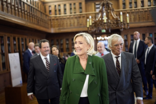 Γαλλία: Πρώτo το ακροδεξιό κόμμα της Λεπέν σε δημοσκοπήσεις για τις ευρωεκλογές