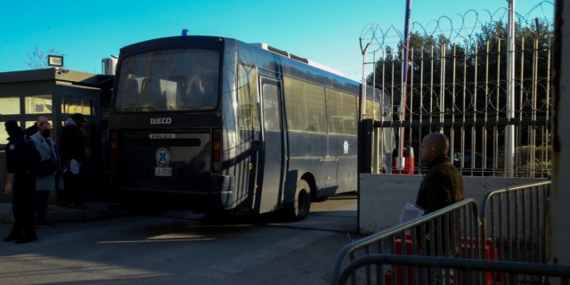 Ελεύθεροι εκατοντάδες προσαχθέντες για τα επεισόδια στον Ρέντη