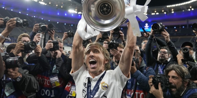 Η νεοσύστατη λίγκα European Super League θέλει να φέρει τα πάνω-κάτω στο ποδόσφαιρο και να εκθρονίσει την UEFA.