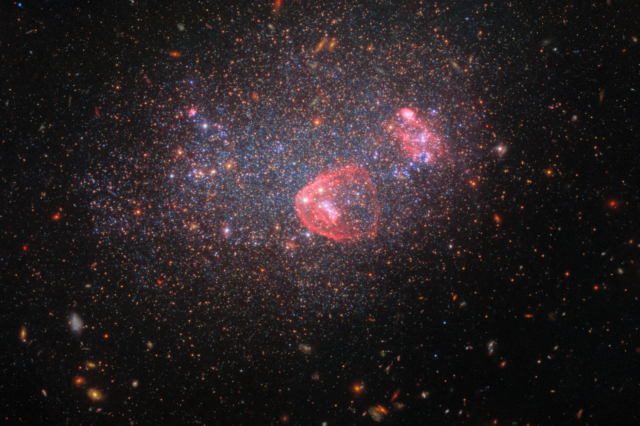 NASA: Αστέρια σαν λαμπιόνια – Φαντασμαγορικές εικόνες από το τηλεσκόπιο Hubble