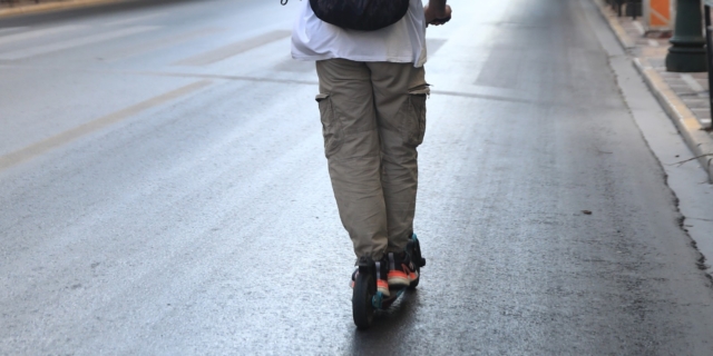 Λάρισα: Στην εντατική 16χρονος μετά από ατύχημα με ηλεκτρικό πατίνι