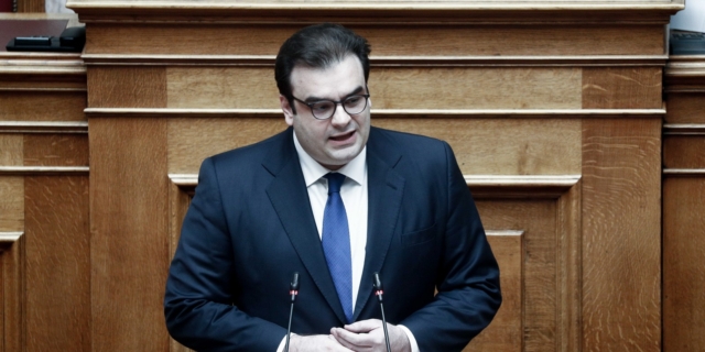 Κόντρα για την Παιδεία στον προϋπολογισμό