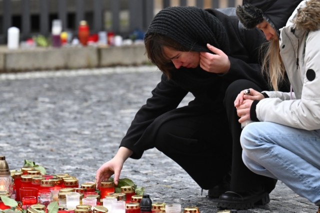 Ποιος περιμένει λιγότερη βία από του χρόνου;