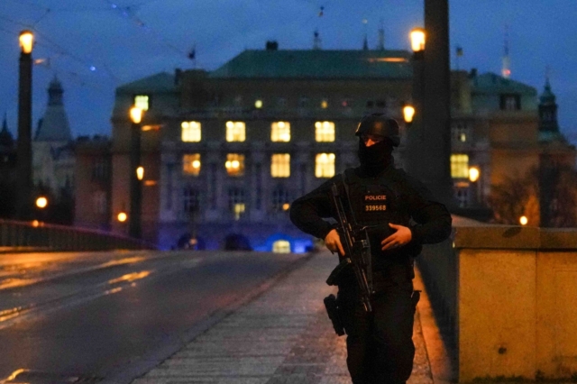 Πυροβολισμοί στην Πράγα – Τουλάχιστον 11 νεκροί, δεκάδες τραυματίες