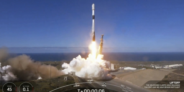 SpaceX: Αναβλήθηκε η εκτόξευση του στρατιωτικού διαστημόπλοιου X-37B