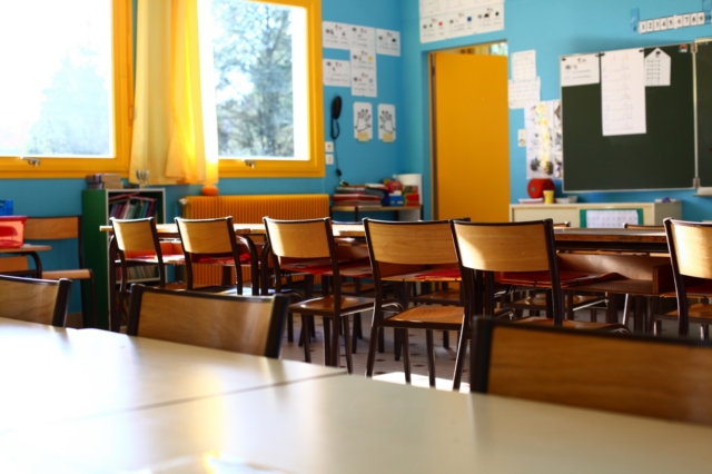 Γαλλία: 12χρονη απείλησε με μαχαίρι την καθηγήτριά της