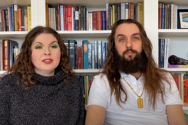Twin Flames Universe – Μήπως οι ‘απόλυτοι γκουρού του έρωτα’ είναι μία επικίνδυνη αίρεση;