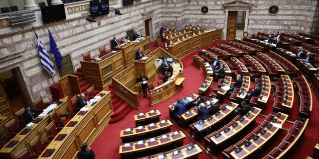 Ψηφίζεται το τελευταίο νομοσχέδιο του 2023.