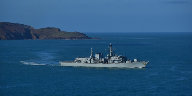 Η Βρετανία στέλνει πολεμικό πλοίο στη Γουιάνα – “Πρόκληση” καταγγέλλει η Βενεζουέλα