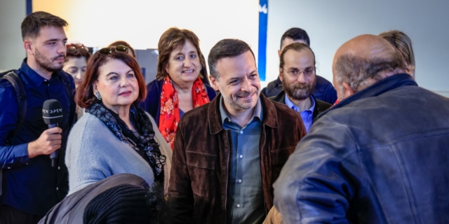 Ο Χάρης Δούκας στο Γεύμα Αγάπης για τους άπορους.