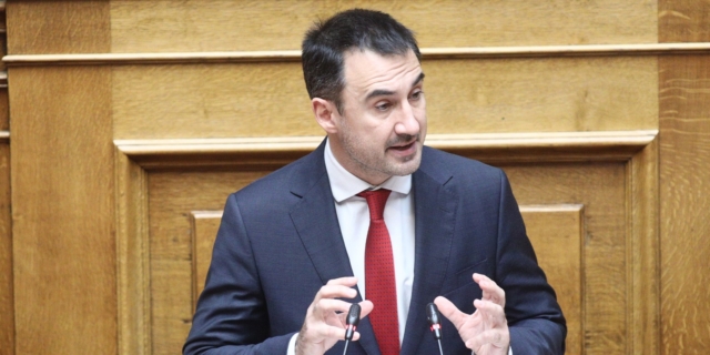 Χαρίτσης: “Θα υπερψηφίσουμε το νομοσχέδιο για τα ομόφυλα ζευγάρια”