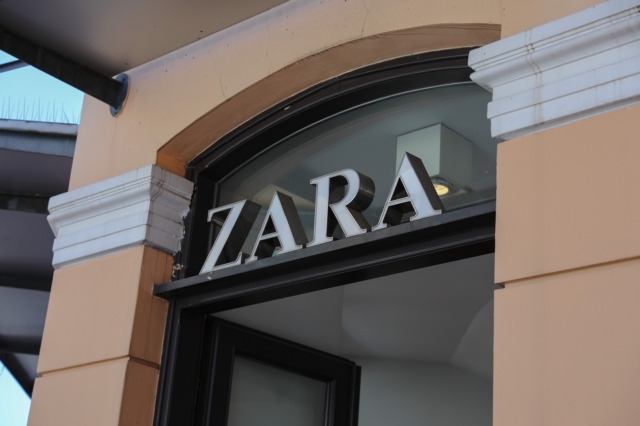 Γκρουπ Zara: Αύξηση μισθών κατά 10,66% στην Ελλάδα