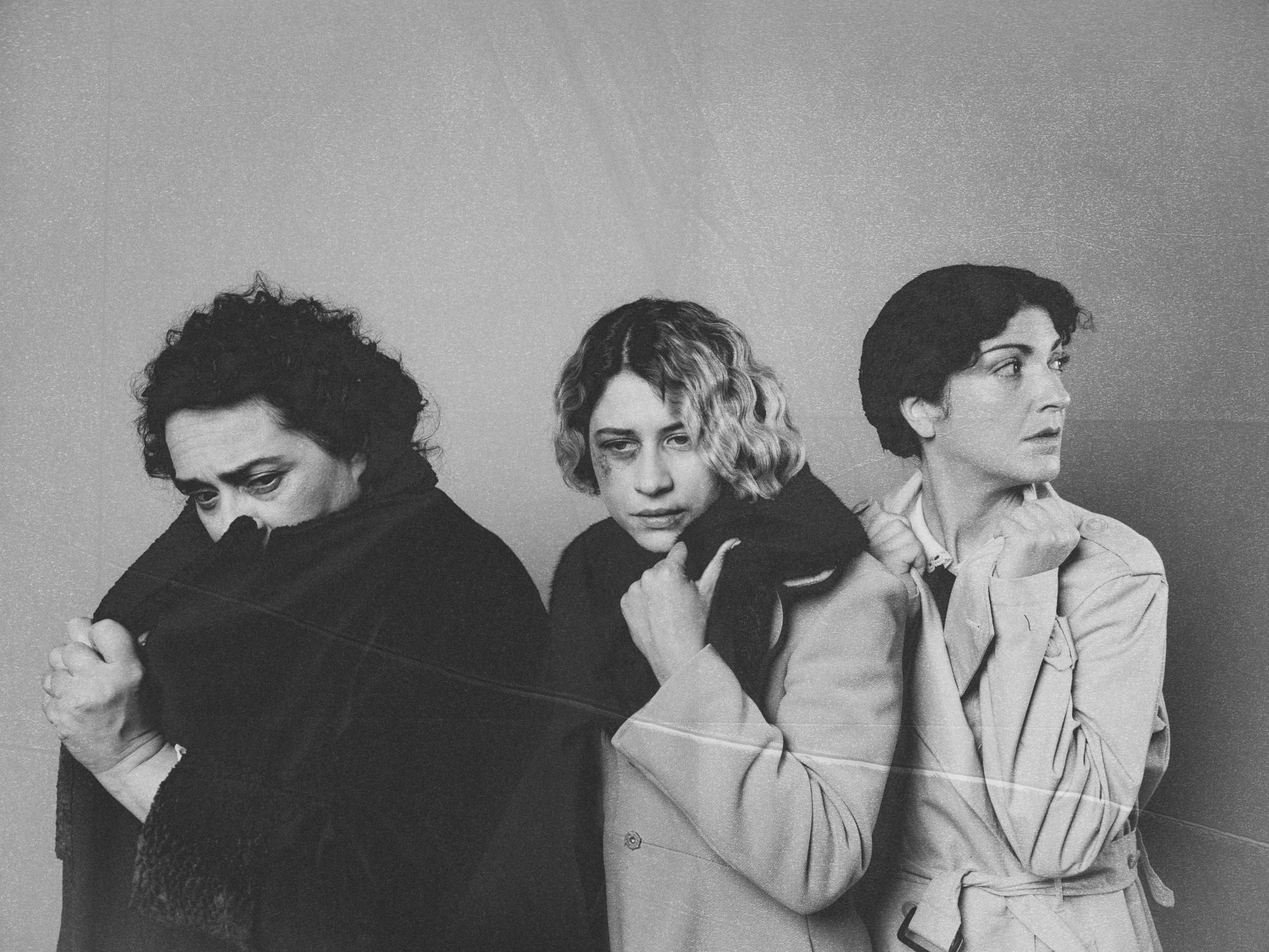 Κακούργα Πεθερά- 4Frontal