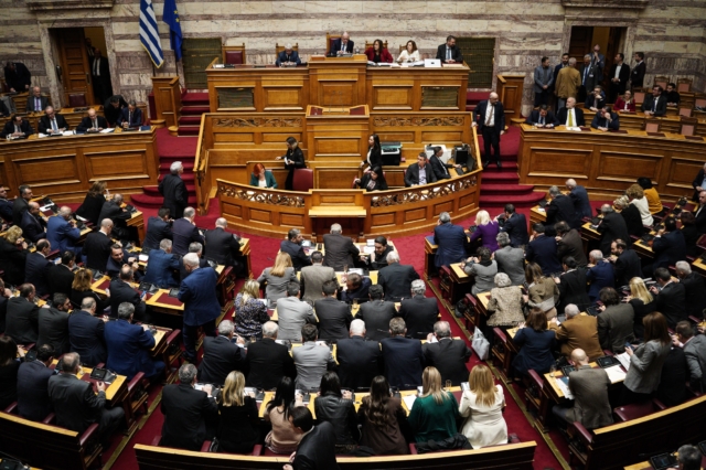 Κοινοβουλευτικές ψηφοφορίες Κ’ Περιόδου 2023: Υποχώρηση της συναίνεσης και 3 πόλοι εντός Βουλής