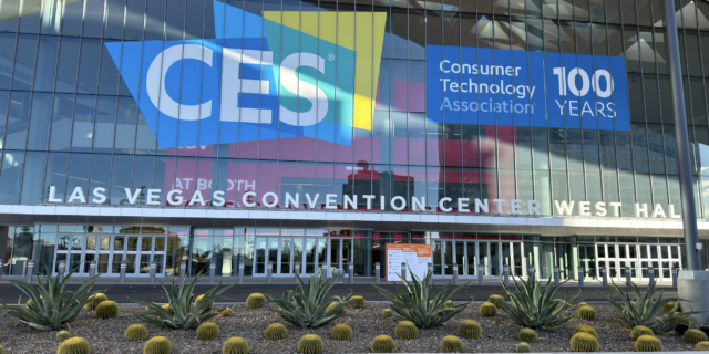 Στη CES 2024 η AI και τα ρομπότ έγιναν φίλοι μας (;)