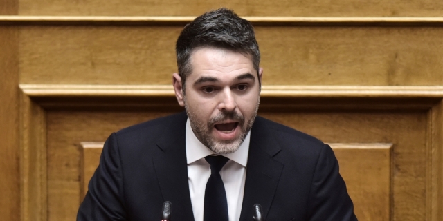 Γάμος ομοφύλων: Διαφωνία Σαρακιώτη για την κομματική πειθαρχία στον ΣΥΡΙΖΑ