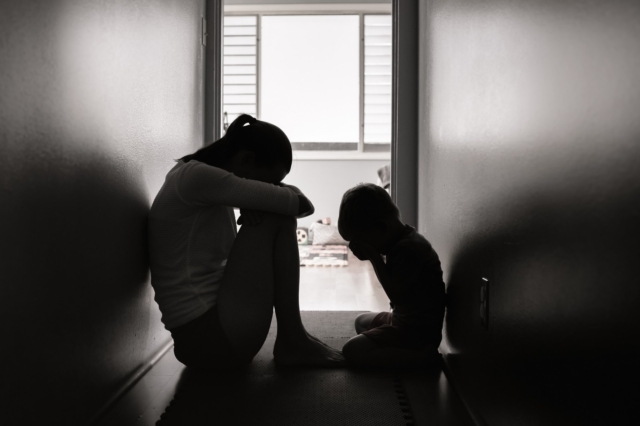 Μέγαρα: Συχνή η κακοποίηση των παιδιών και της εγκύου μητέρας από τον σύντροφό της