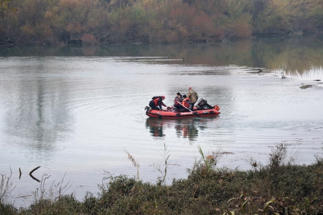 Επιχείρηση της ΕΜΑΚ στον Αχελώο ποταμό (φωτογραφία αρχείου)