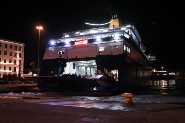 Ηράκλειο: Απαγορεύτηκε ο απόπλους του blue Galaxy από το λιμάνι λόγω βλάβης