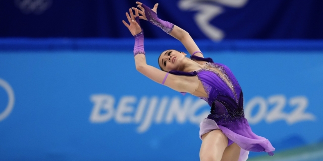 H αθλήτρια του καλλιτεχνικού πατινάζ, Καμίλα Βαλίεβα, στους Ολυμπιακούς Αγώνες του 2022 στο Πεκίνο