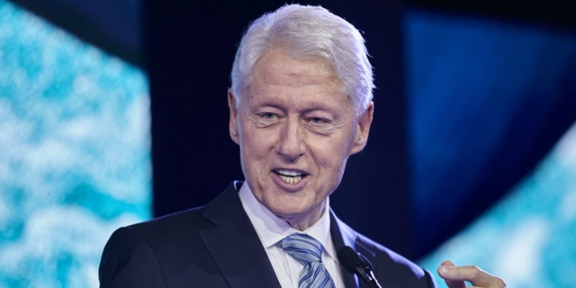 Το όνομα του Κλίντον σε λίστα με πρόσωπα που συνδέονται με τον Έπσταϊν