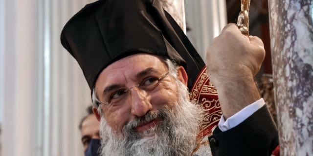 Αρχιεπίσκοπος Κρήτης για ομόφυλα ζευγάρια: “Και οι πνευματικοί δεν είμαστε άγγελοι”