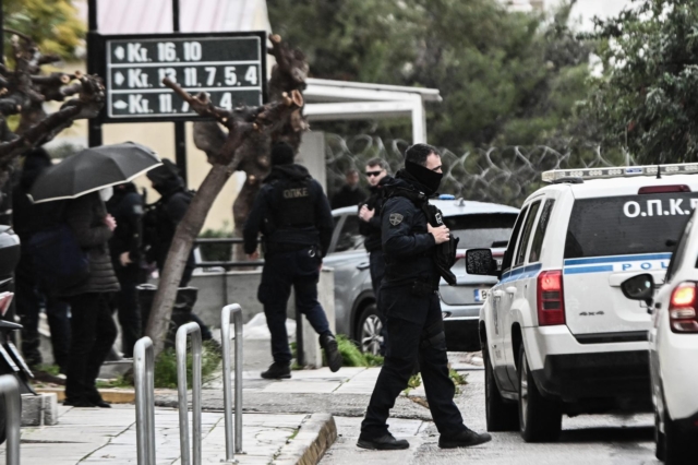 Φωτιά σε βυτιοφόρα στη Μάνδρα: Έρευνα για ενδεχόμενο συσχετισμό με τη μαφία