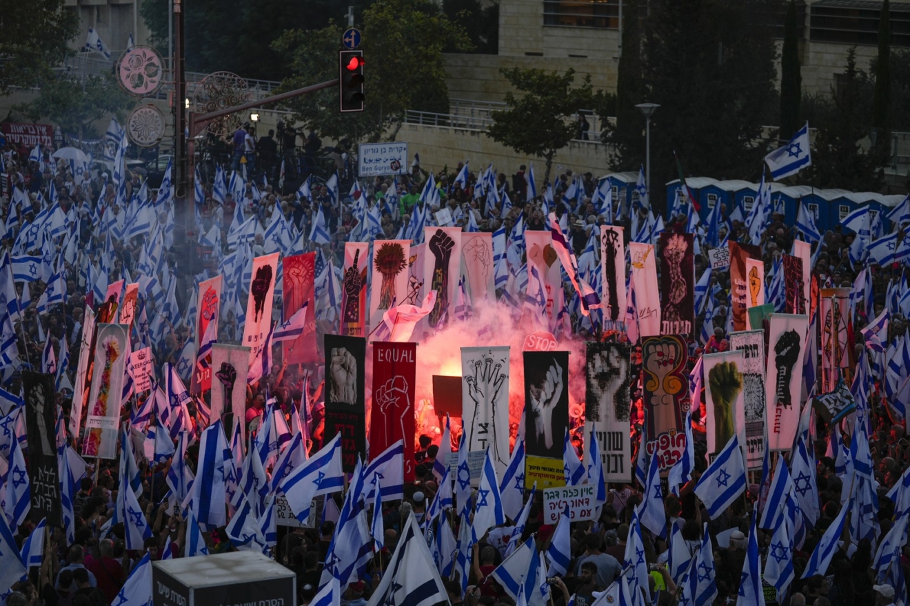 Διαμαρτυρίες στο Ισραήλ για τη δικαστική μεταρρύθμιση που προωθούσε ο Νετανιάχου