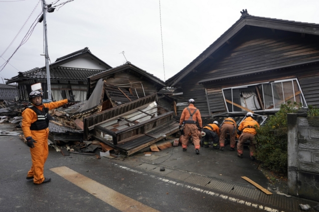 Ιαπωνία: Στους 62 οι νεκροί – “Μάχη” με τον χρόνο για τον εντοπισμό επιζώντων