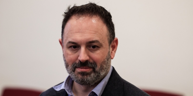 Ο Κώστας Καρπόζηλος