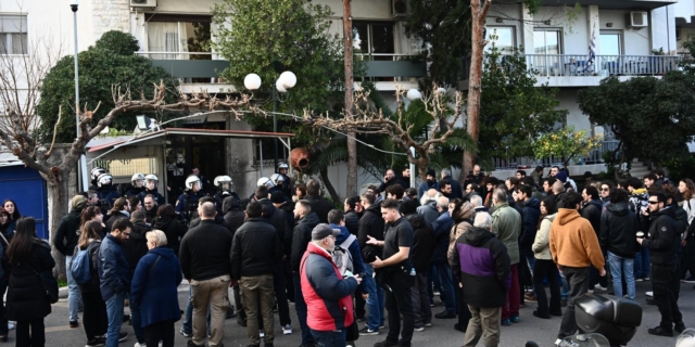 Έξωση της συνταξιούχου δημοσιογράφου Ιωάννας Κολοβού από το σπίτι της