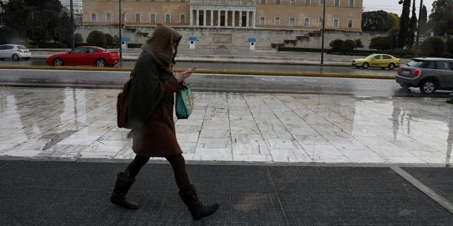 Χειμωνιάτικος καιρός με κρύο και βροχές – Μικρή βελτίωση από Τρίτη