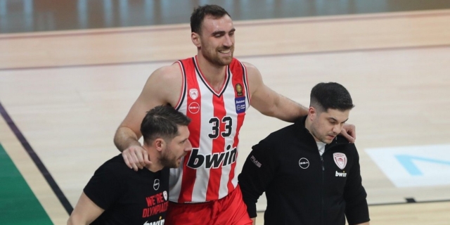 Ολυμπιακός: Επιτυχημένη η επέμβαση του Μιλουτίνοβ για την αποκατάσταση του κατάγματος